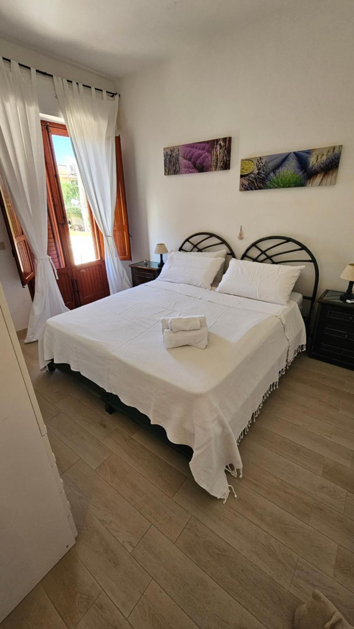 Isolahome Isola delle Femmine Buitenkant foto